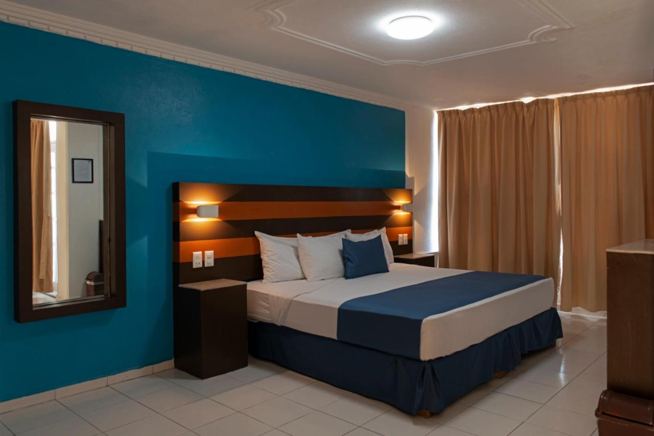 Hotel Fiesta Mexicana Manzanillo Eksteriør billede