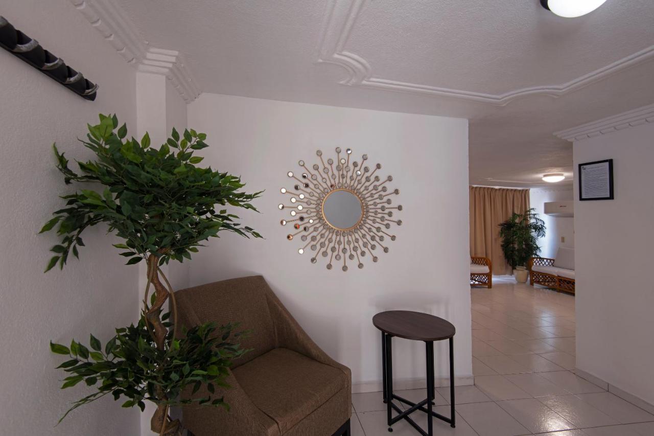 Hotel Fiesta Mexicana Manzanillo Eksteriør billede