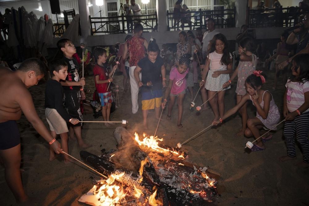 Hotel Fiesta Mexicana Manzanillo Eksteriør billede