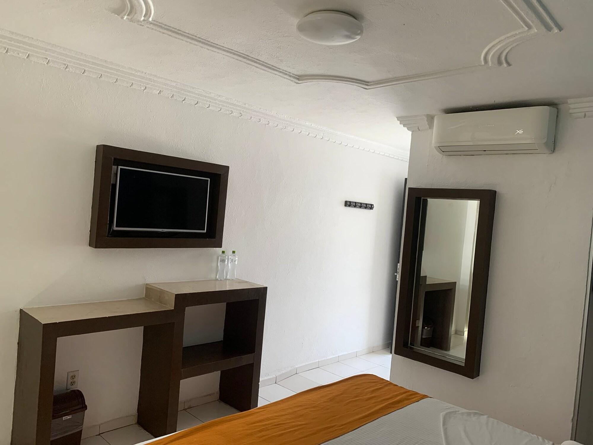 Hotel Fiesta Mexicana Manzanillo Eksteriør billede