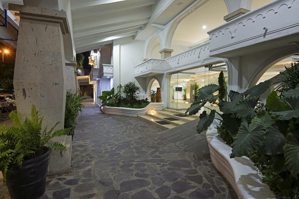 Hotel Fiesta Mexicana Manzanillo Eksteriør billede