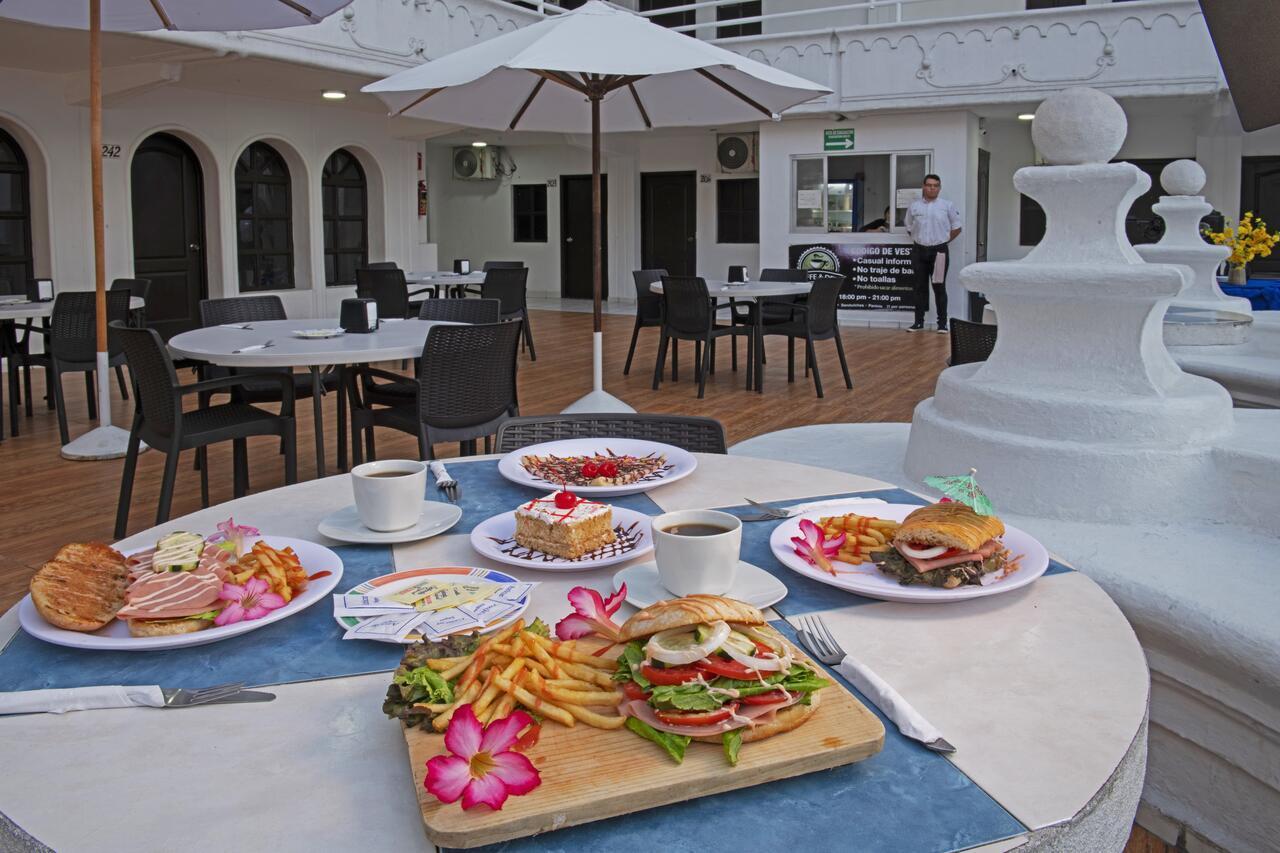 Hotel Fiesta Mexicana Manzanillo Eksteriør billede