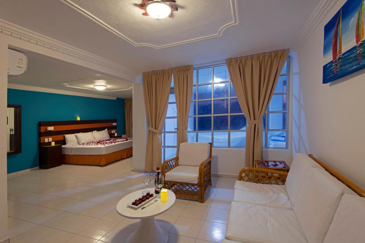 Hotel Fiesta Mexicana Manzanillo Eksteriør billede